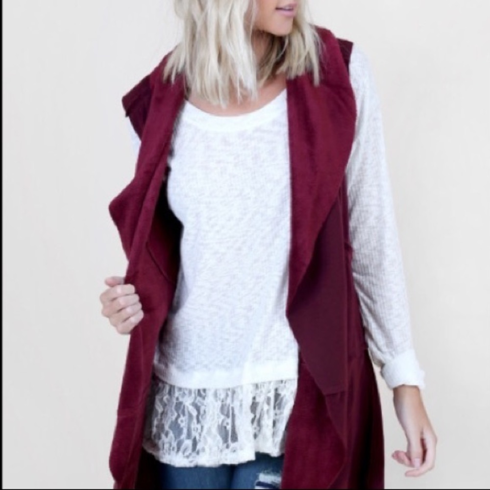 ALTAR’D STATE | Wine Red Faux Fur Cardigan Vest - Picture 1 of 6